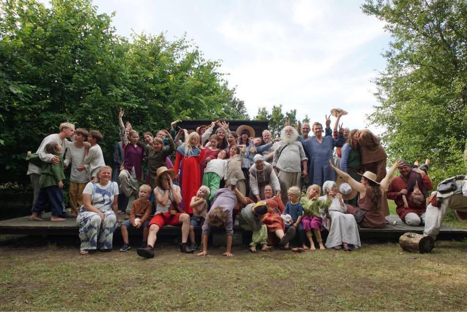Gøglerfamilien – hele truppen samlet